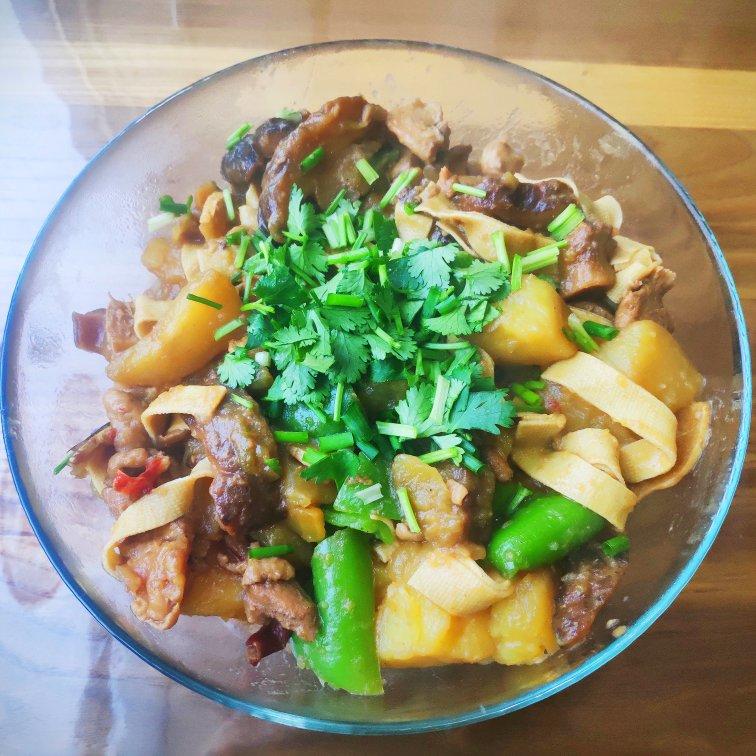 【黄焖鸡米饭】在家就能做，酱汁还百搭！