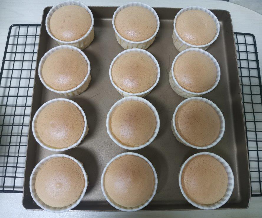 无水不塌不裂的～戚风纸杯蛋糕