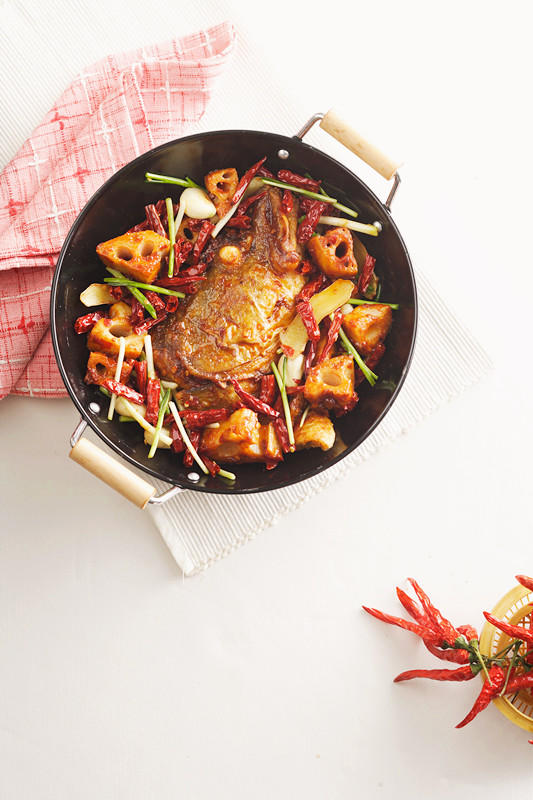 干锅香辣鱼头(阿拉斯加真鳕鱼)的做法