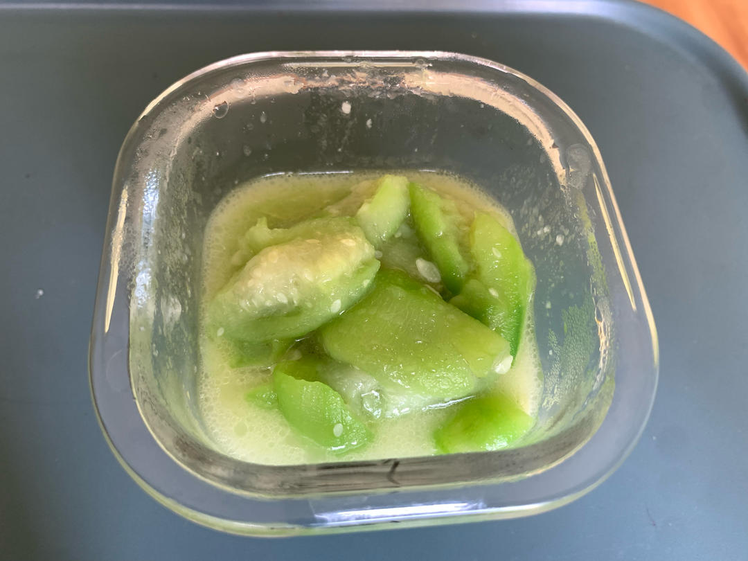 素炒丝瓜|这样做绝了！简单又好吃！
