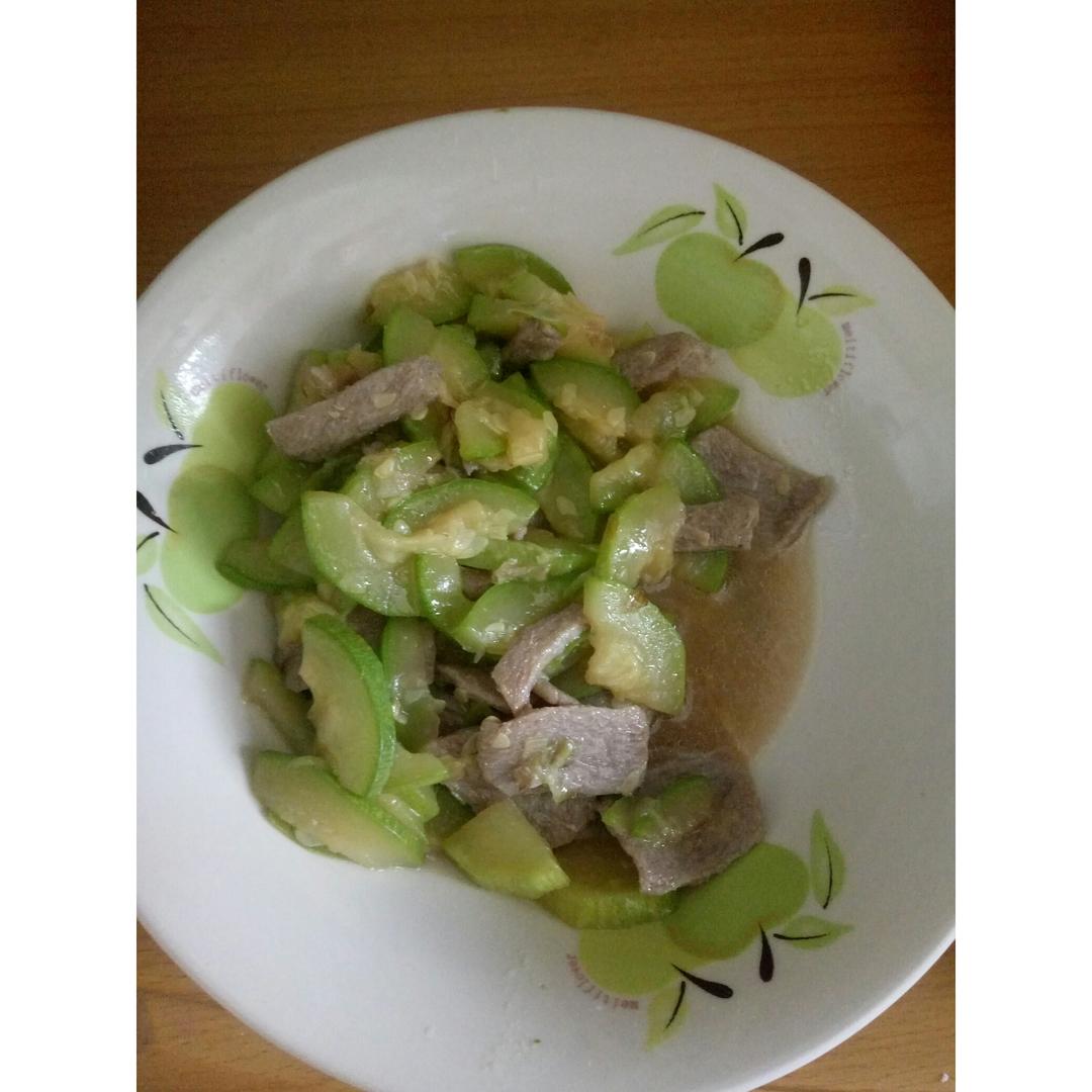 西葫芦炒肉片