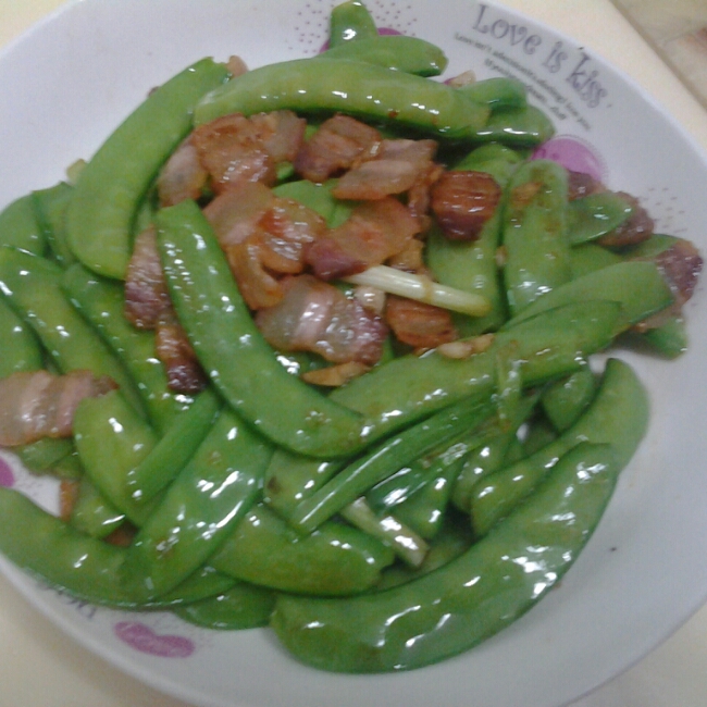 荷兰豆炒腊肉