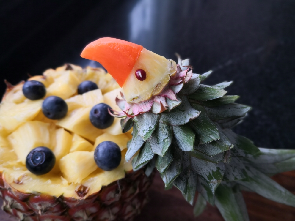 水果拼盘-鹦鹉菠萝凤梨的做法 步骤17