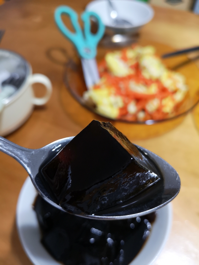 草粿草粄(仙人草烧仙草黑凉粉）的做法