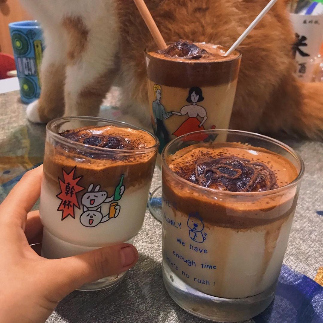 最近超火的泡沫咖啡奶盖☕️又名“4000次咖啡”