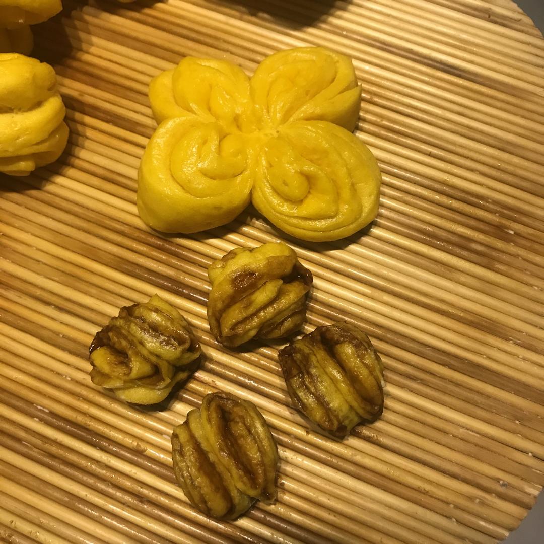 奶香迷你小花卷