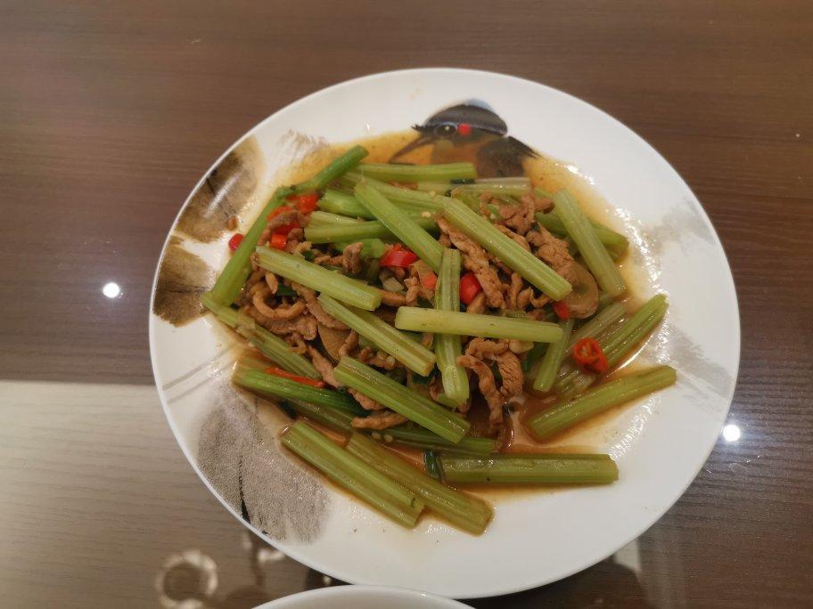 芹菜炒肉丝