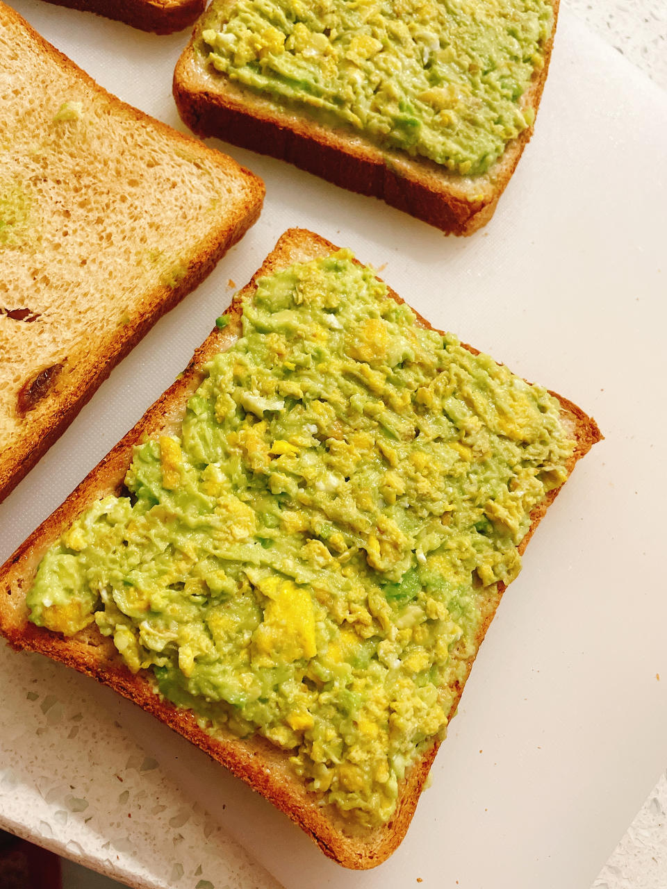 给足一天能量的牛油果三明治🥪