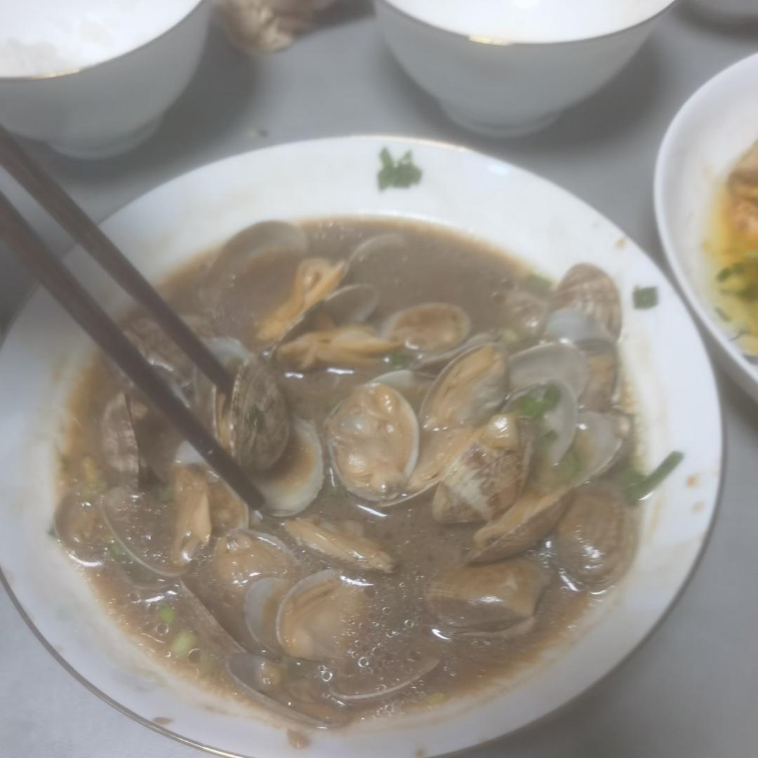 🔥超级简单的辣炒花蛤～味道绝对好吃到舔壳