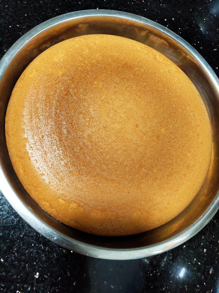不用电子称只需要普通电饭锅做的电饭锅蛋糕