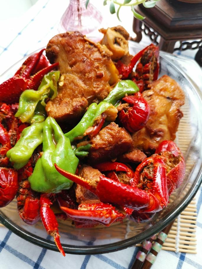 酱骨龙虾的做法