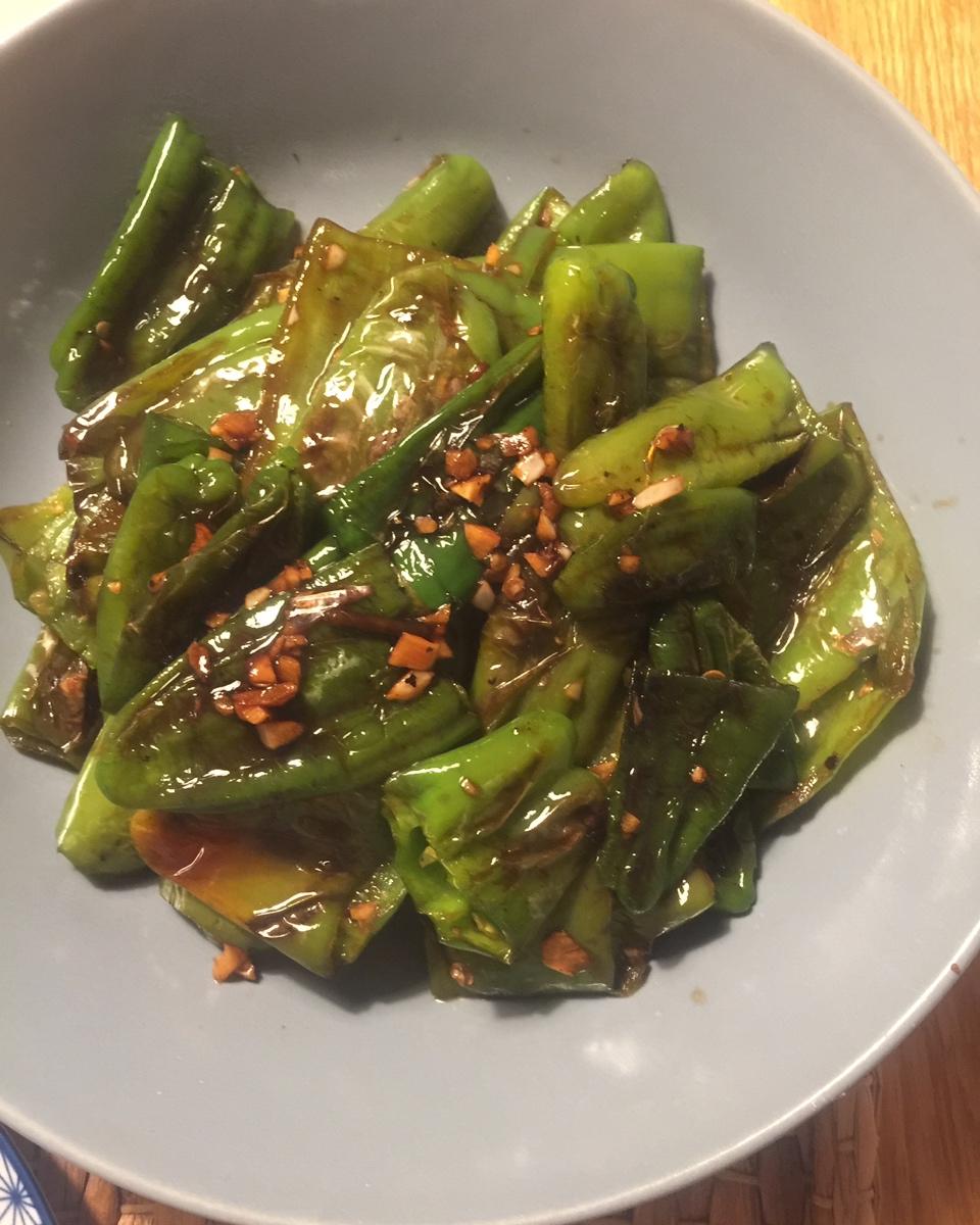 下饭菜虎皮尖椒（虎皮小技巧）