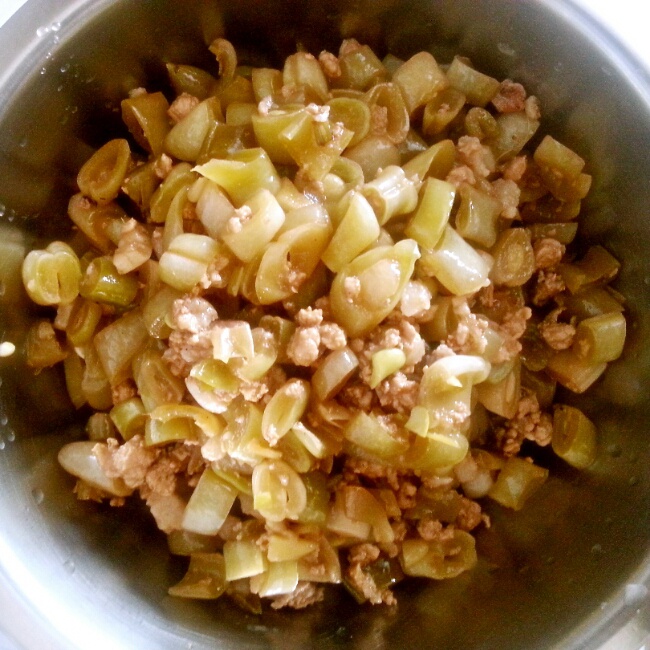 酸豆角炒肉末