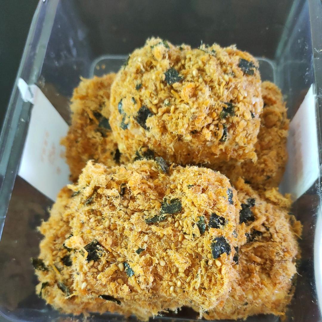 朋友都说比鲍师傅好吃的海苔肉松小贝
