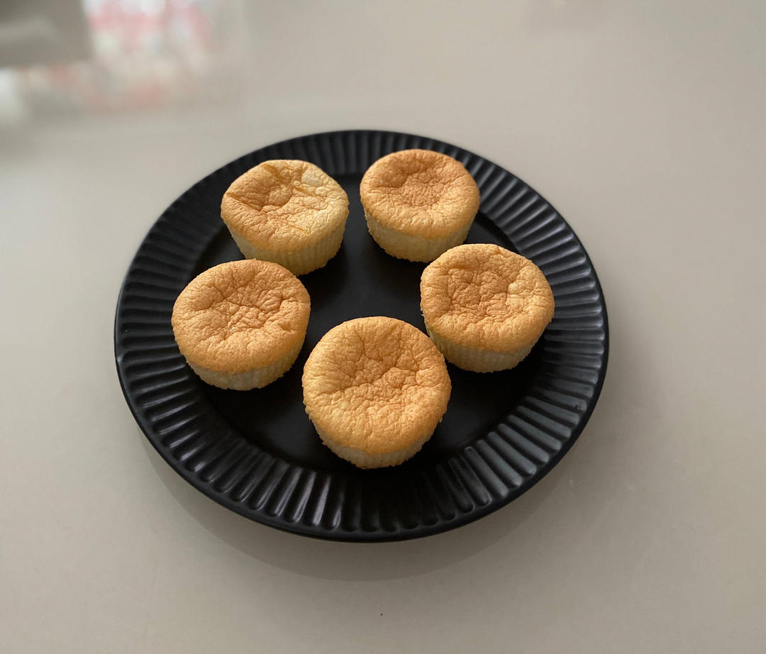 纸杯蛋糕（正好六连杯的量）