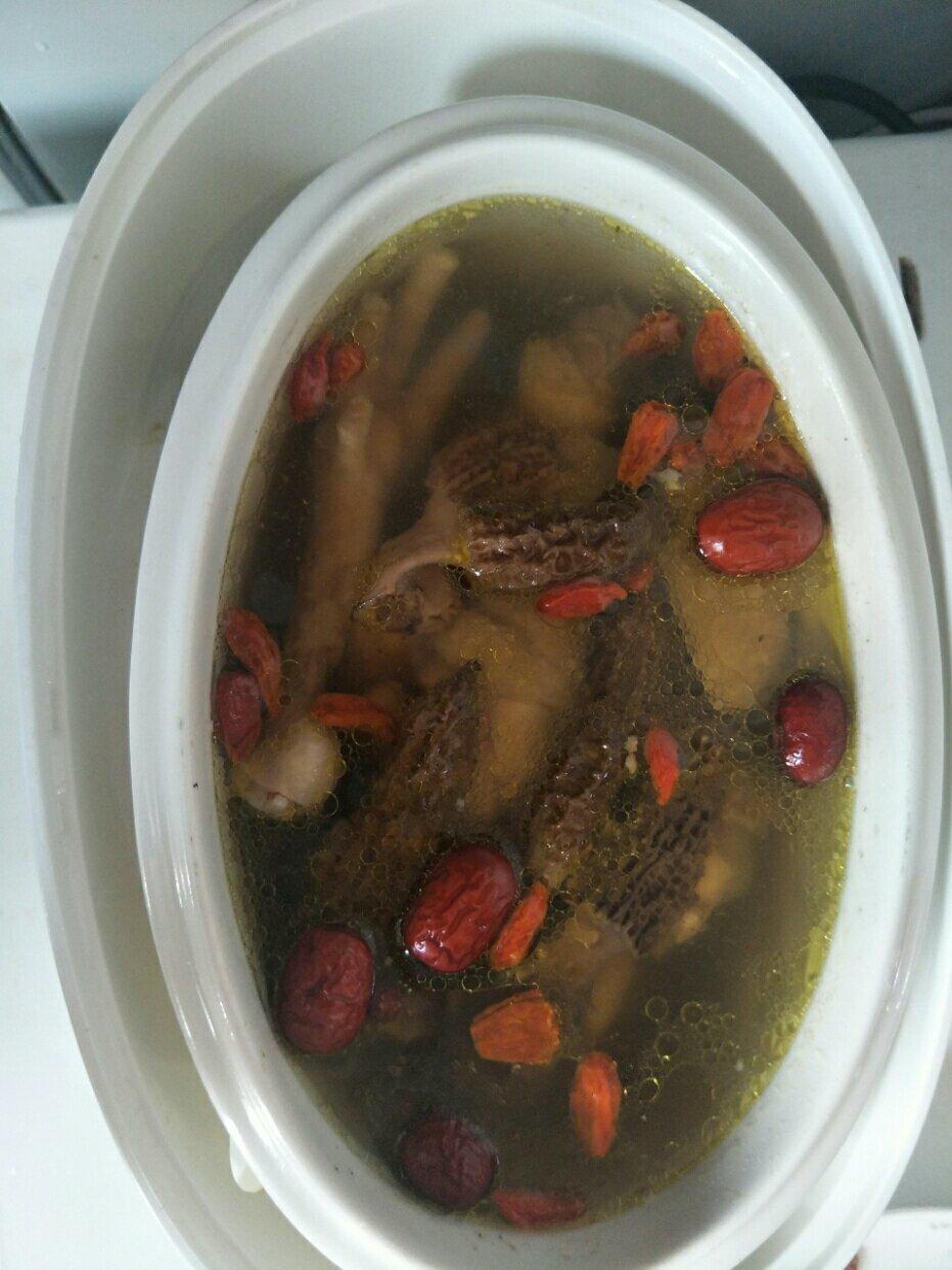 羊肚菌鸡汤