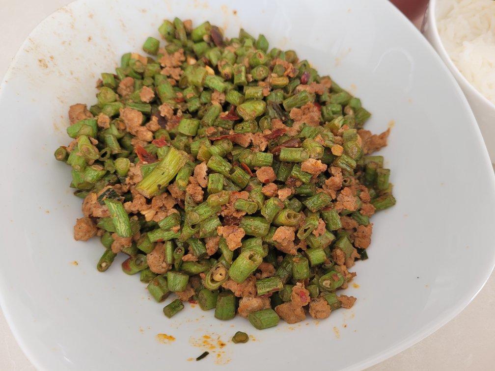 肉沫豆角下饭菜