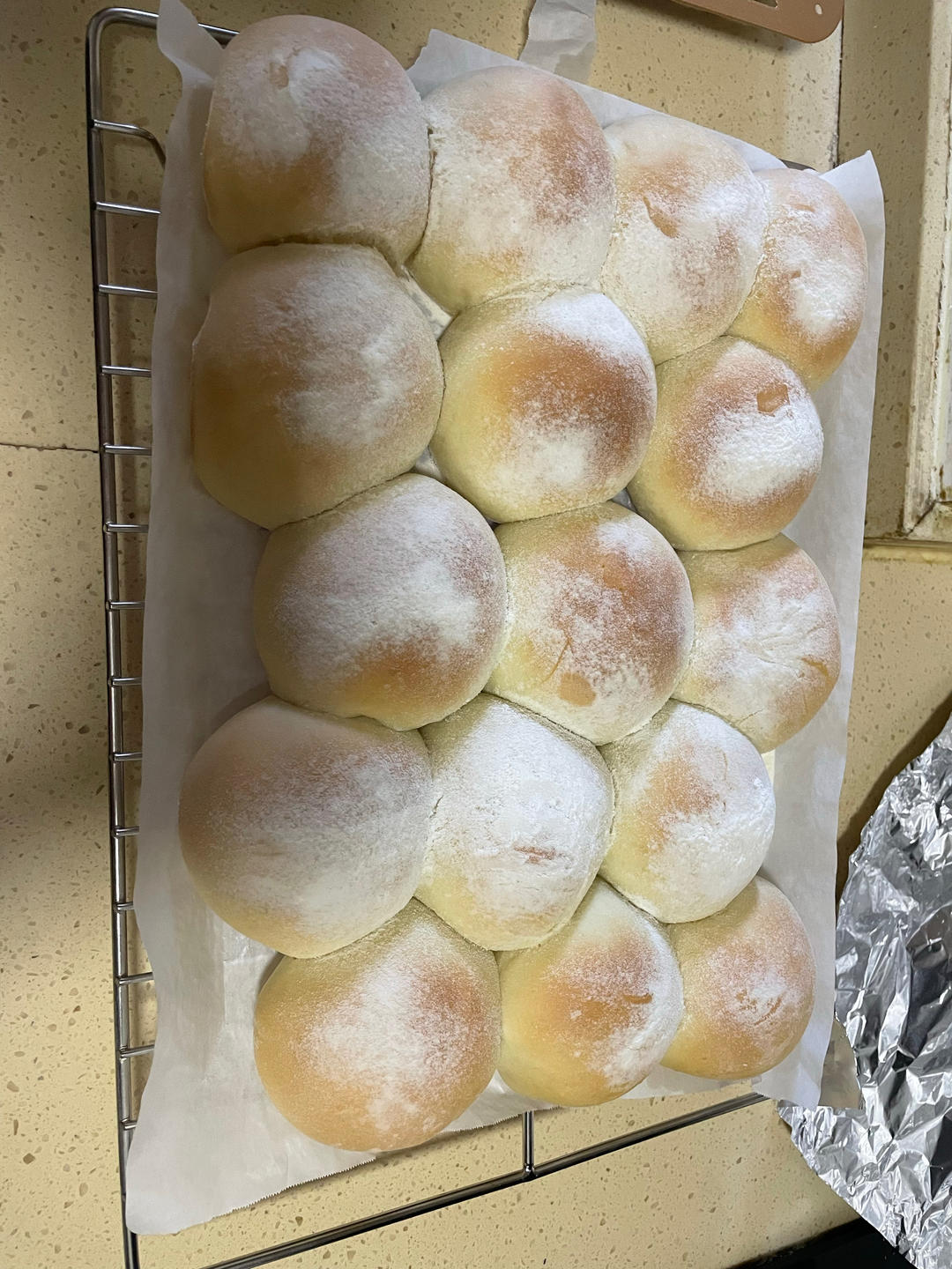 如云朵般☁️ 软白淡奶油餐包｜消耗淡奶油