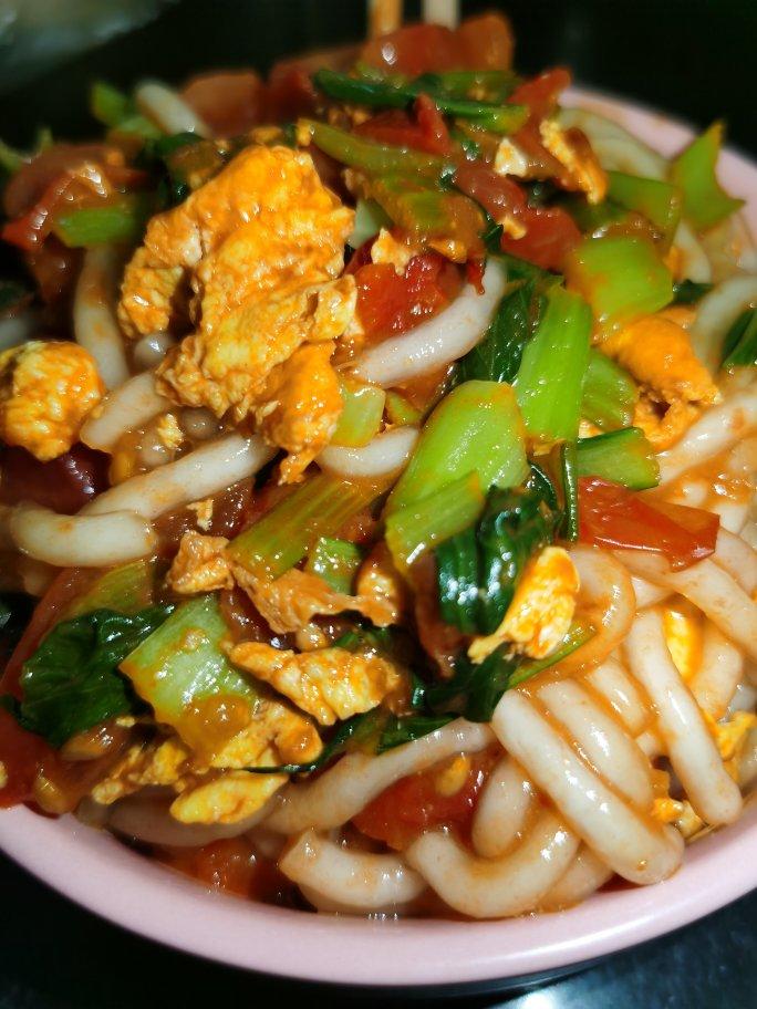 比路边摊好吃百倍的火腿炒土豆粉