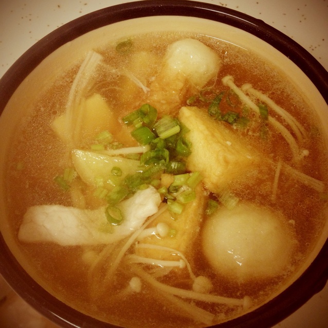 金针菇豆腐肉片汤