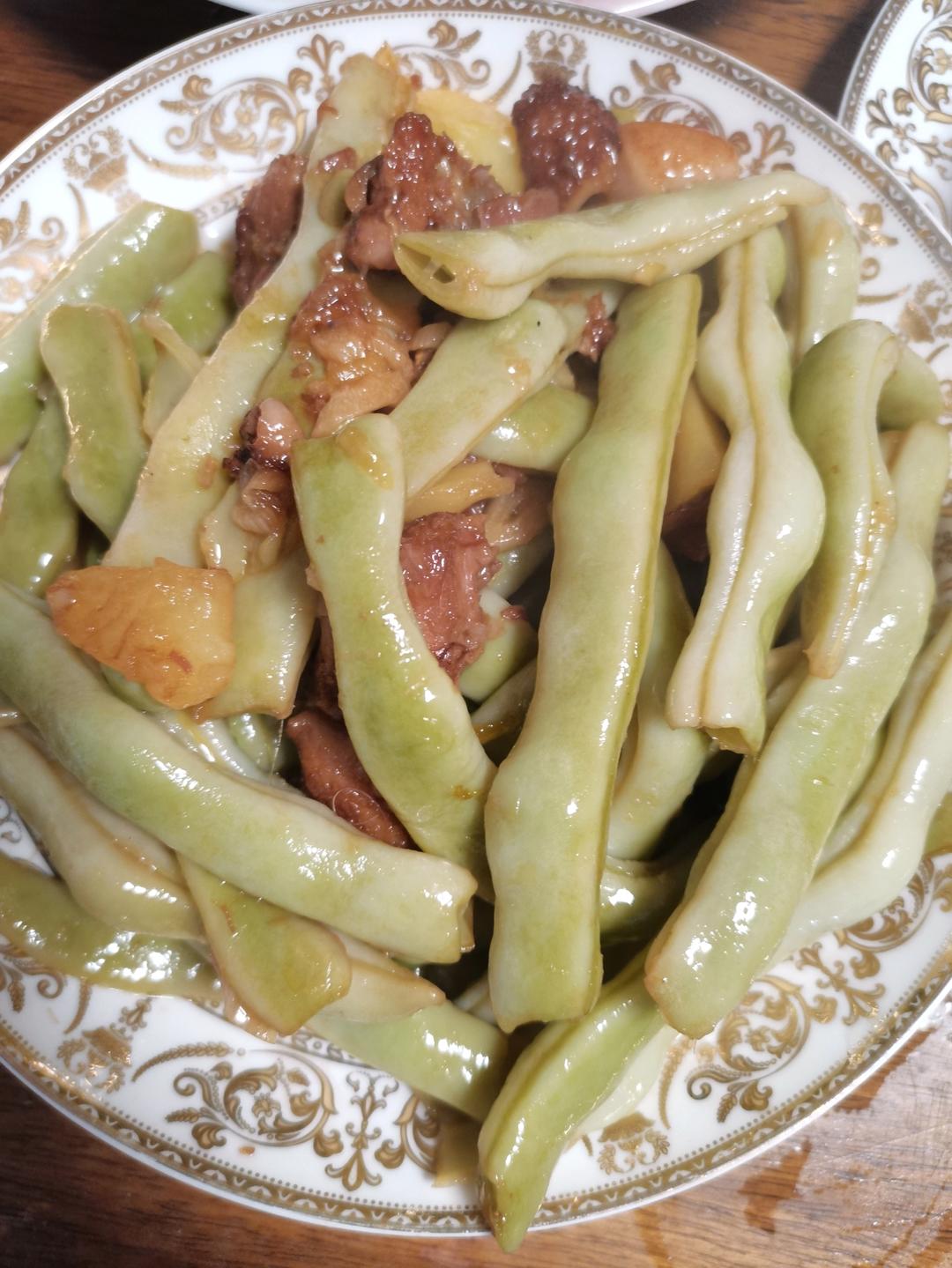 不吃两碗饭你找我！东北做法 酱炖芸豆土豆五花肉