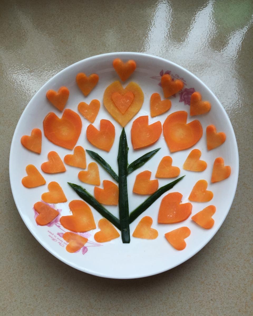 手机用户5786_r62m做的爱心树—创意水果拼盘