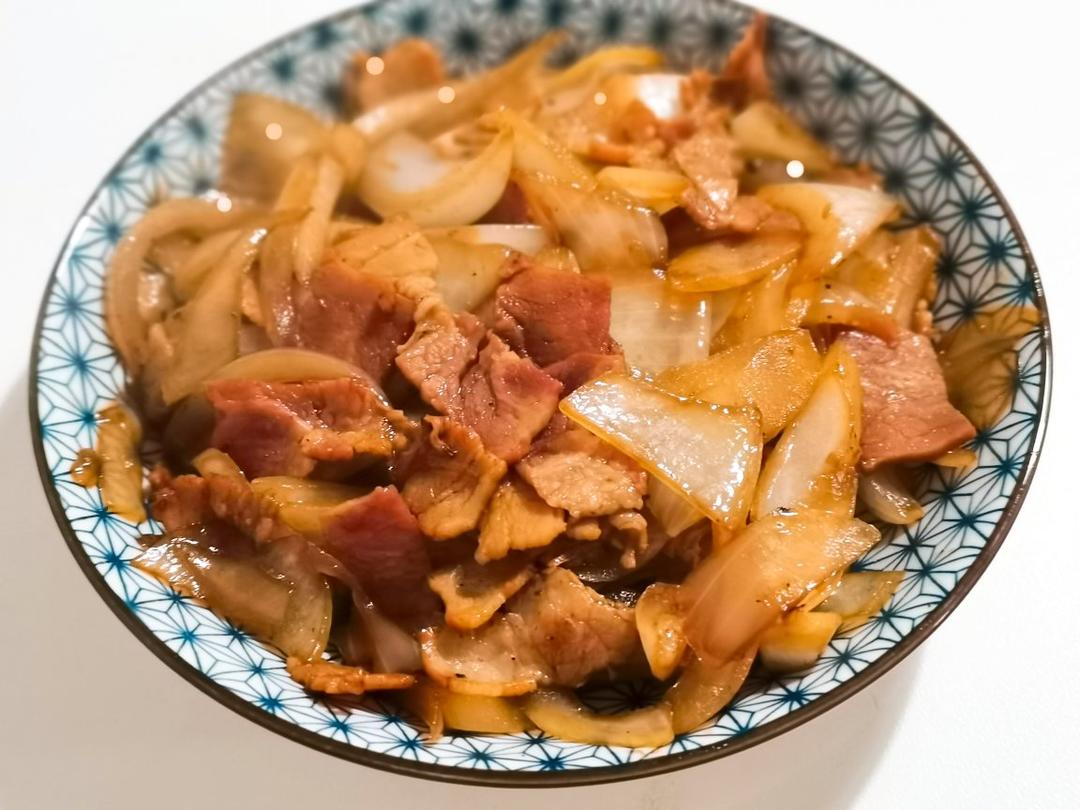 洋葱炒培根