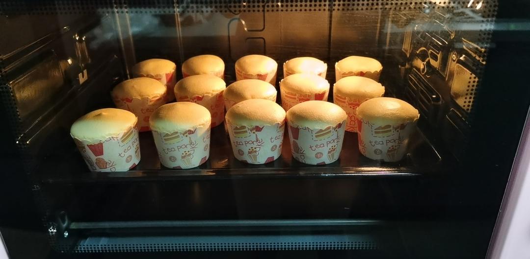 纸杯蛋糕 8寸戚风蛋糕的量