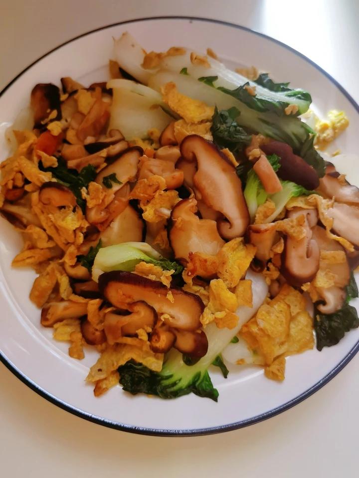 香菇炒鸡蛋