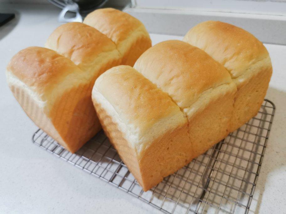 吴克己手撕炼乳吐司