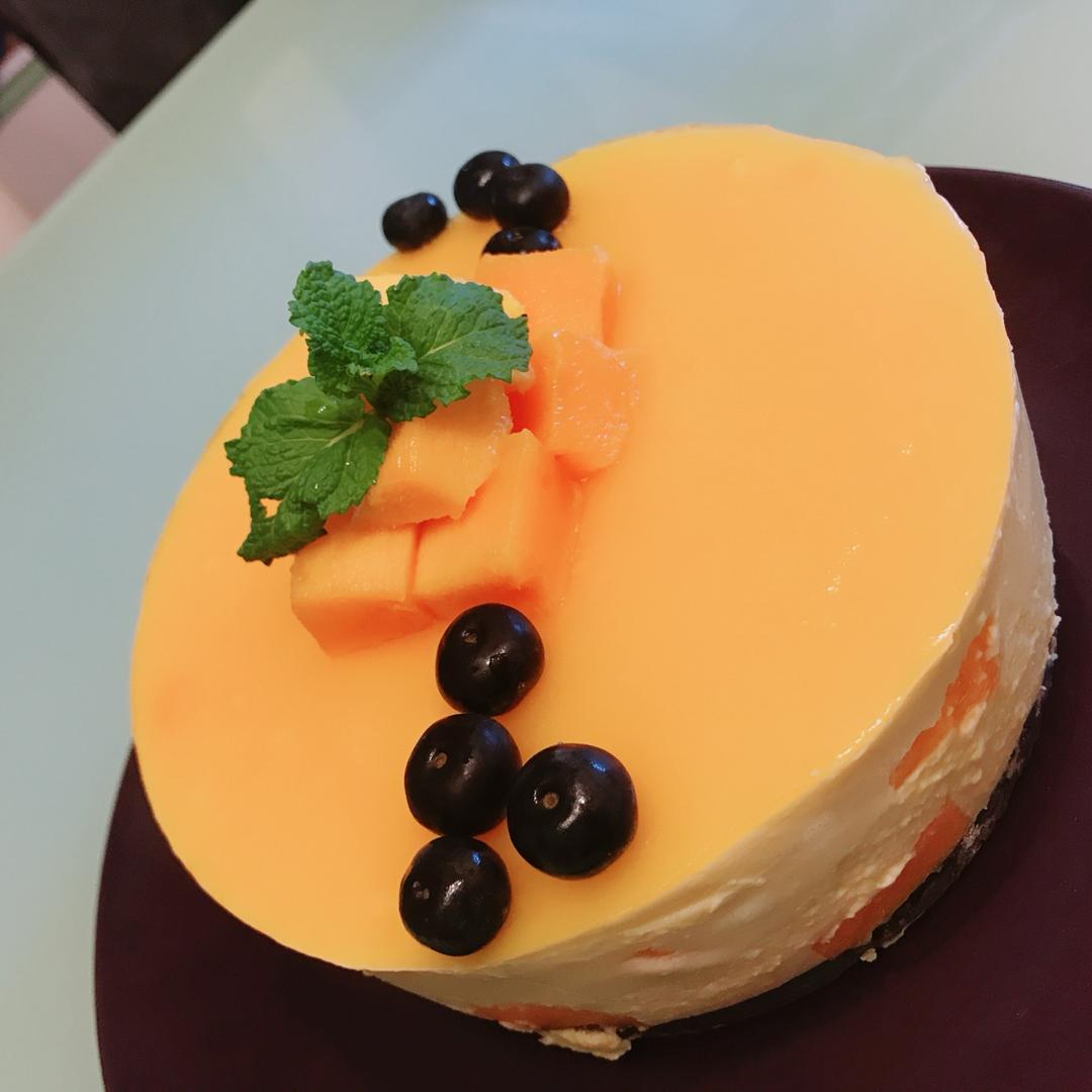 哞哞做的新手零难度入手快无需烤箱的6寸芒果慕斯蛋糕入口即化含镜面