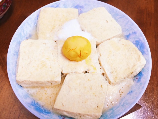 咸蛋黄蒸豆腐