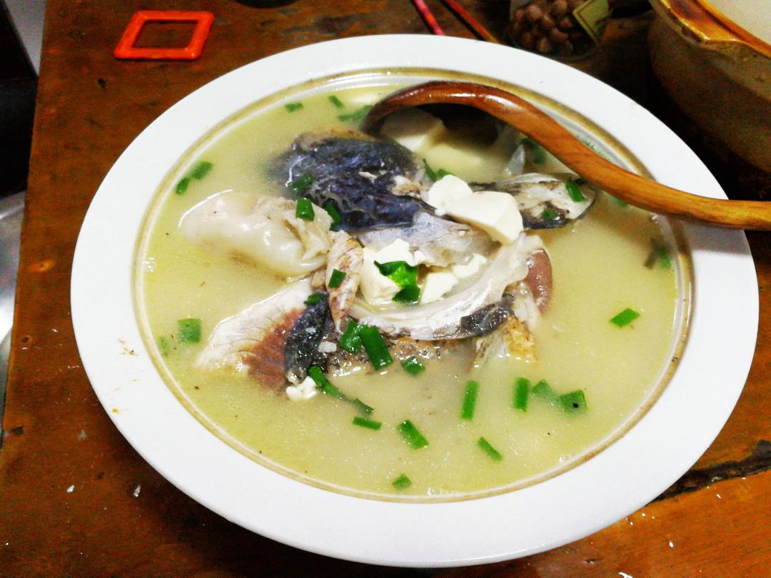 鱼头豆腐煲
