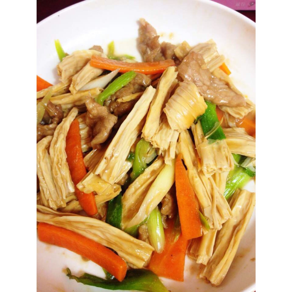 腐竹炒肉
