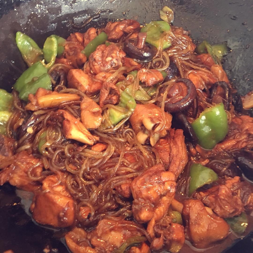 小鸡炖蘑菇