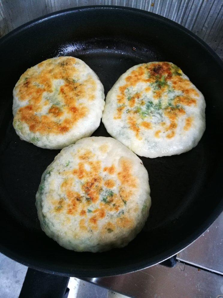 仙人掌5做的韭菜馅饼