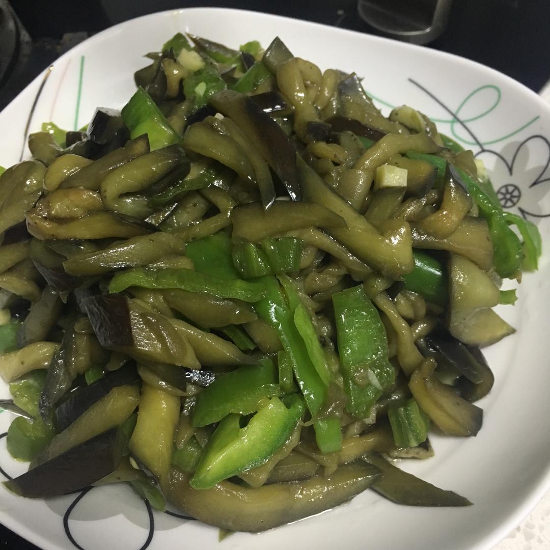 莹仔仔611做的青椒素炒茄子