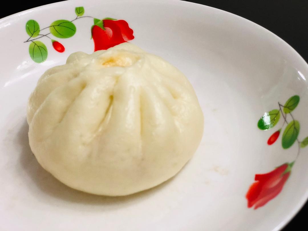 松软多汁的肉包子