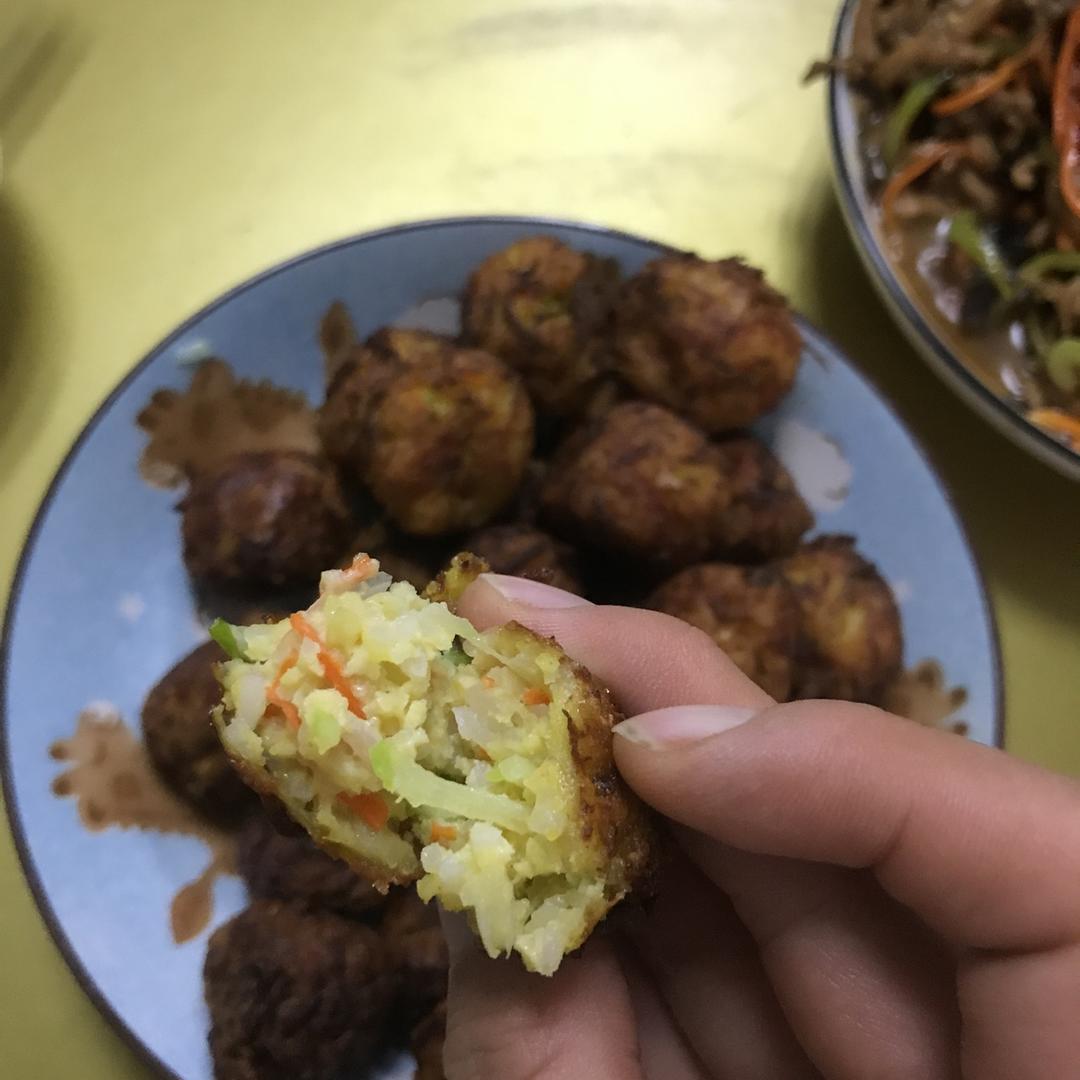 炸萝卜丸子