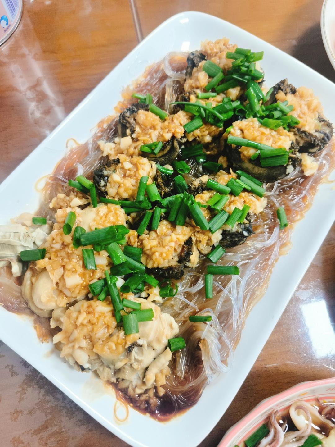 蒜蓉粉丝蒸鲍鱼