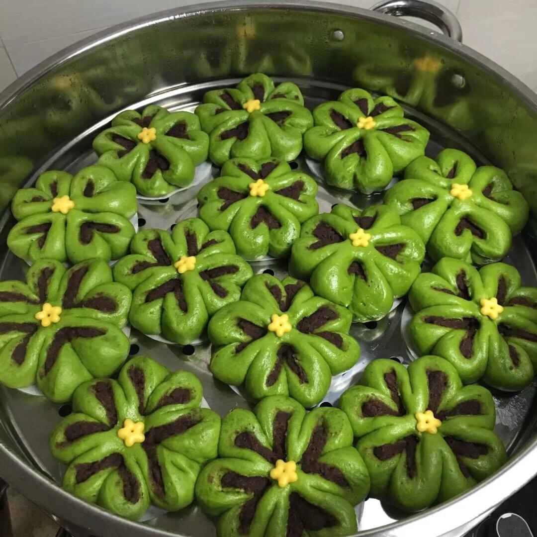幸运四叶草面包