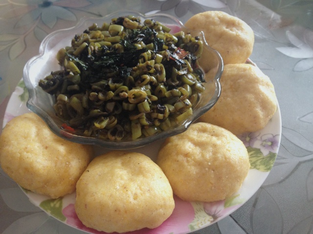 榄菜豆角窝窝头