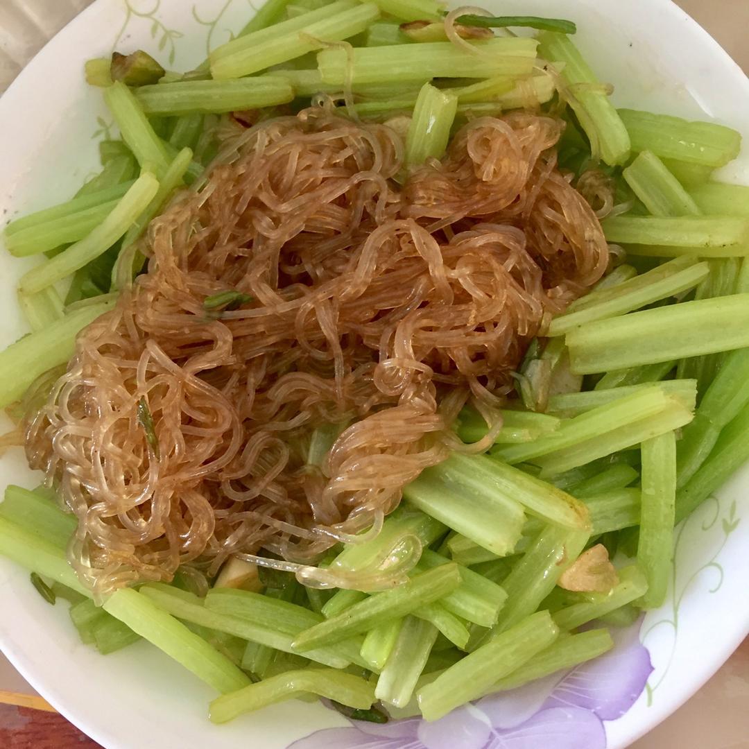 素炒芹菜粉