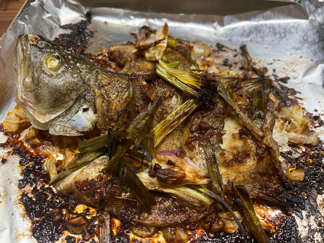 超简单的烤鲈鱼🐟