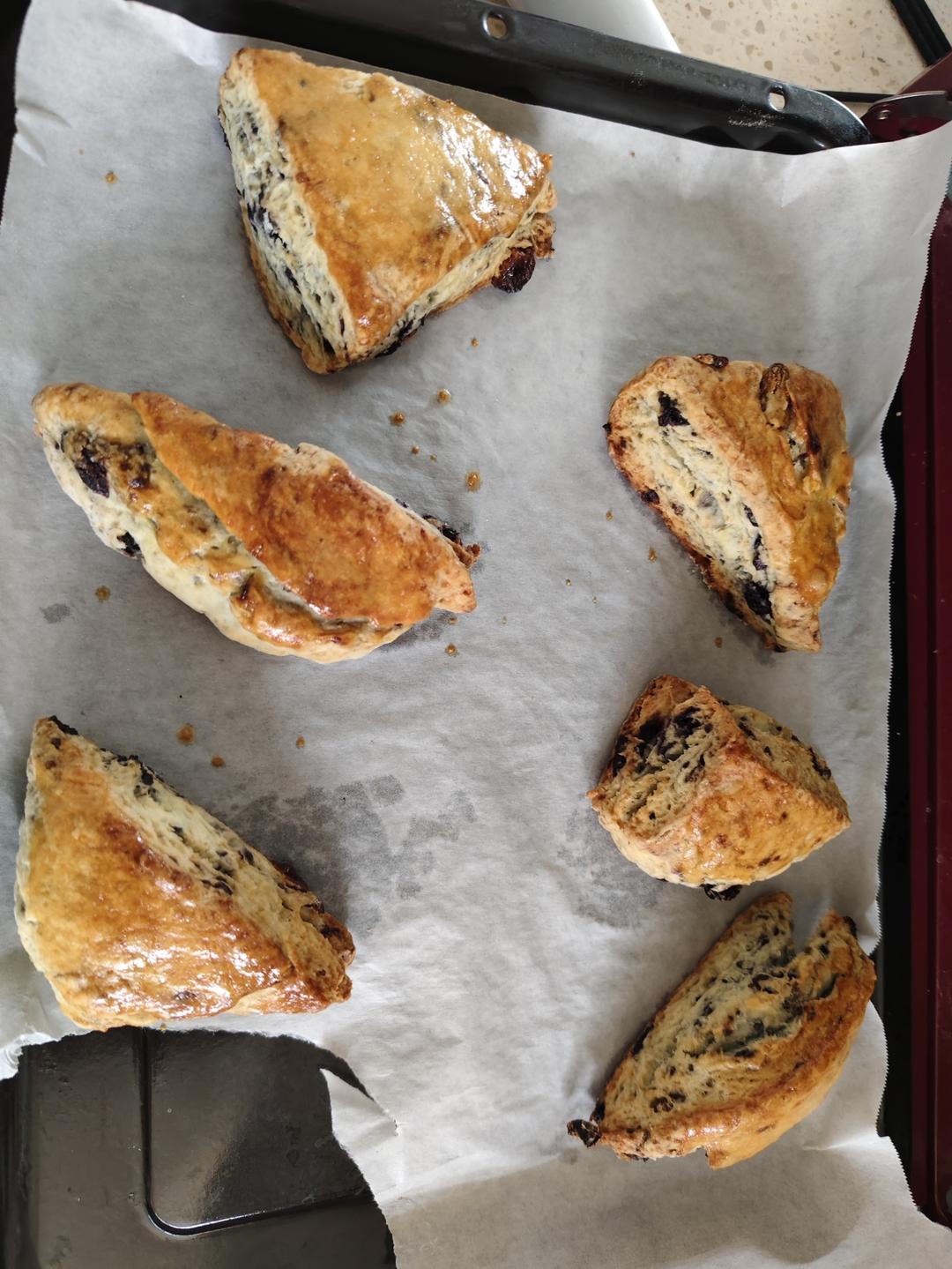 完美裂纹～百分百成功的超好吃奶香司康（禁止搬运）