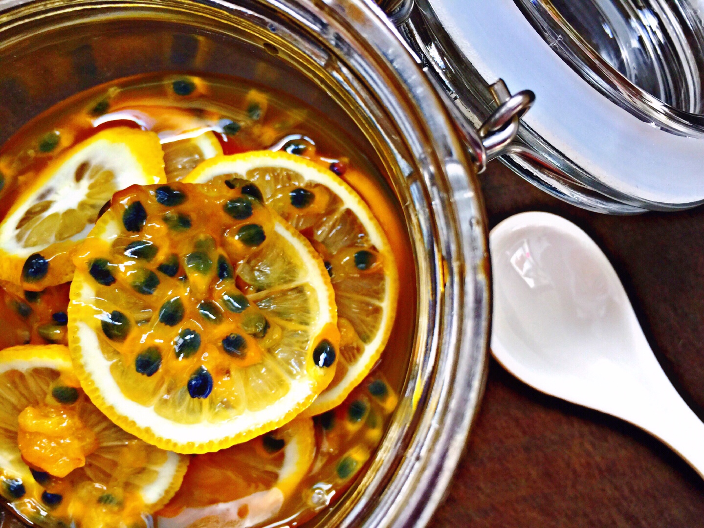 夏日美白沁人果茶-蜂蜜柠檬百香果🍋🍯🍹的做法