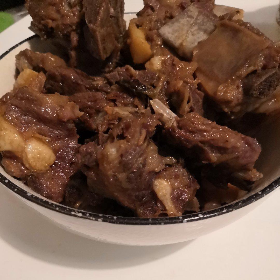 汤氏私房炖腔骨