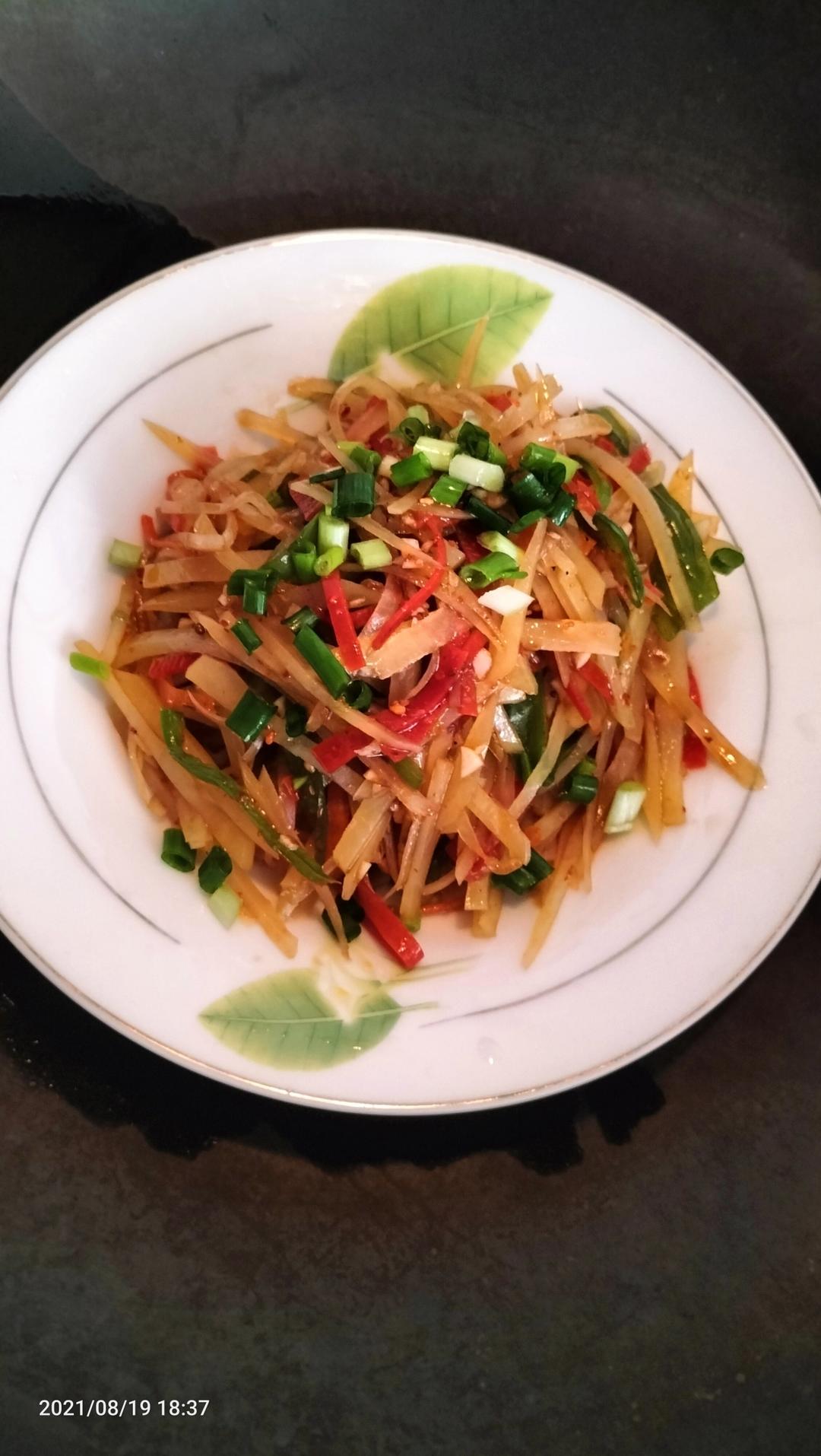 香辣开胃的凉拌土豆丝