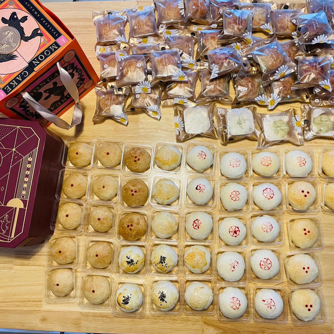 一吃就爱上的云腿月饼