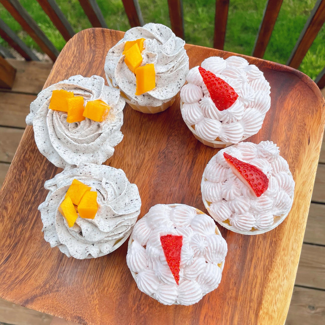 鲜奶油戚风杯子蛋糕（纸杯蛋糕）